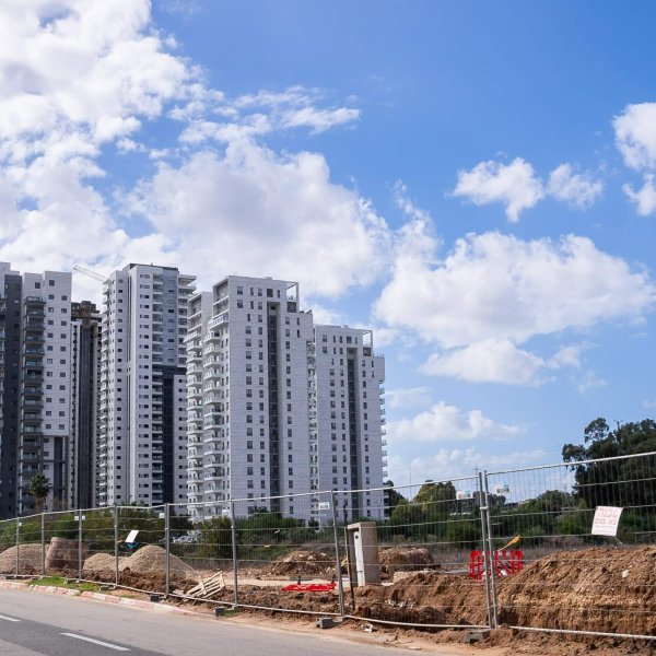 ביניינים בקרבת נחלת יהודה ראשלצ